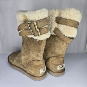 UGG BECKHAM SUEDE CHESTNUT BOOTS SIZE 7 Double Buckle Shearling Cuff